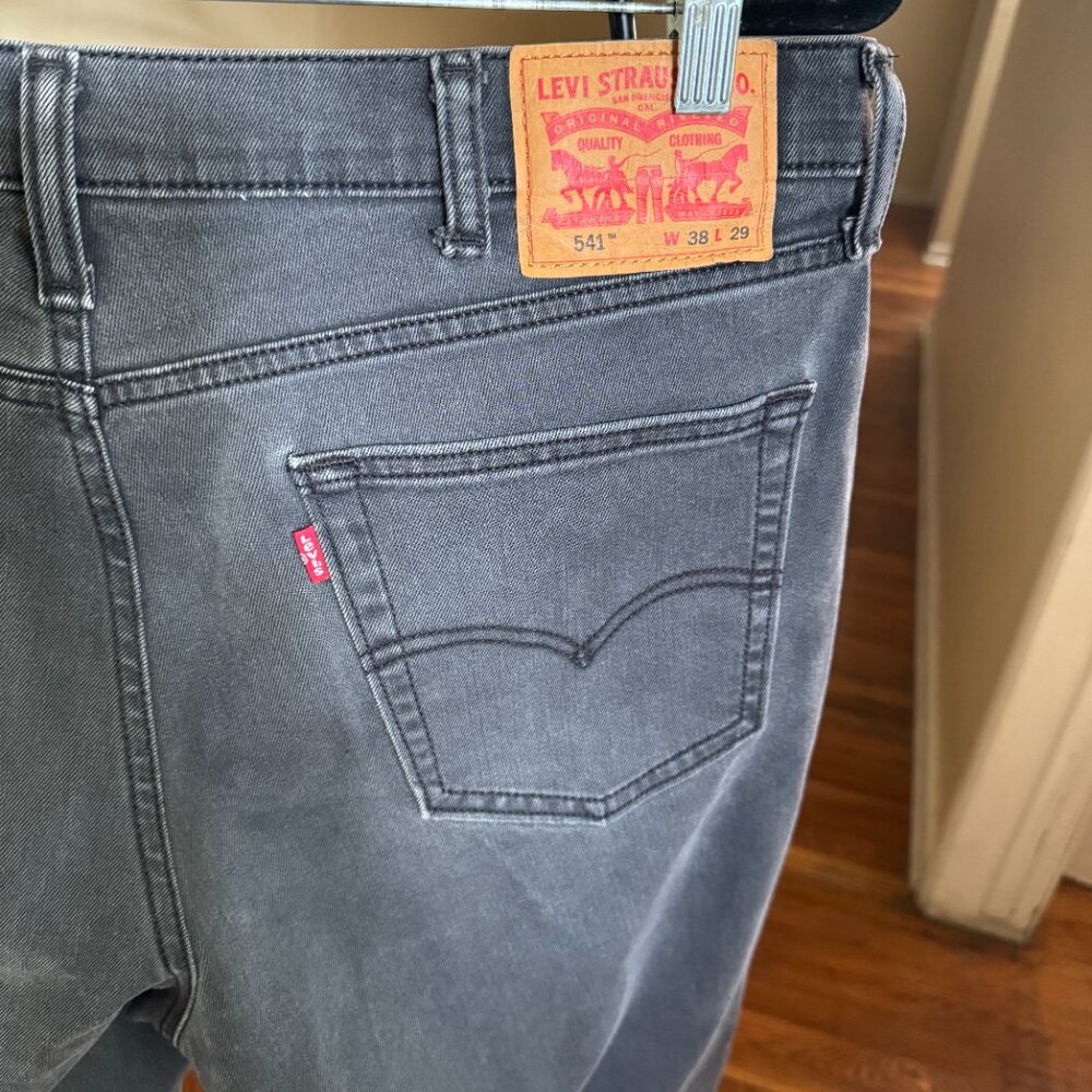 LEVIS 541 JEANS GRAY COLOR SIZE 38 X 27 STRETCH - Picture 4 of 7